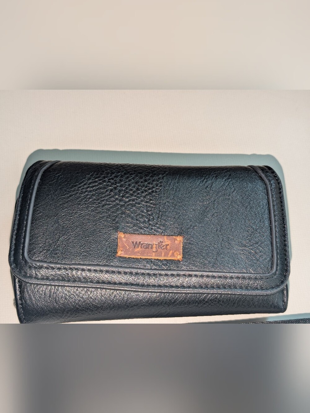 Wrangler Black Leather Crossbody Wallet
